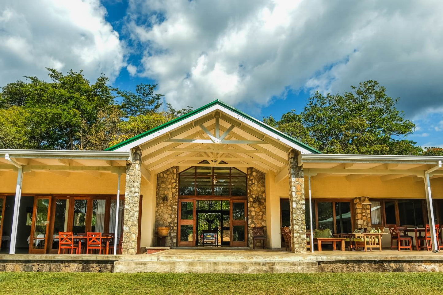 Out Of Eastern Highlands – Aberfoyle Lodge