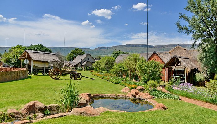 AFRICAN HILLS SAFARI LODGE